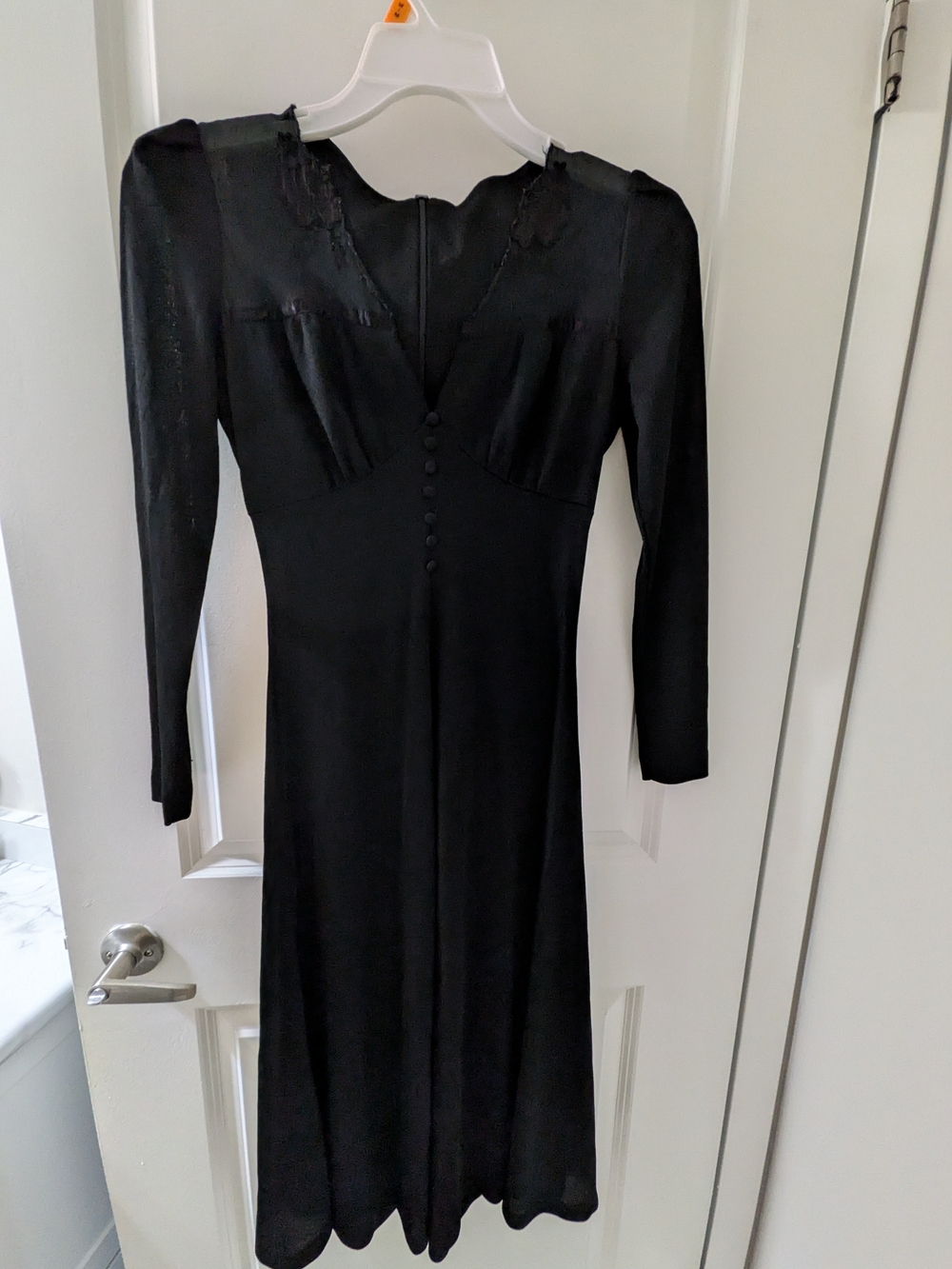 Vintage Black Long Sleeve Midi Dress with Button-Front Detail